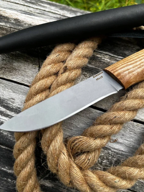 Нож "Сокол" 95х18 рукоять ясень Нож "Сокол" 95х18 рукоять ясень