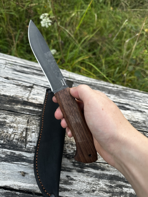 Нож "Сокол" х12мф рукоять кавказский орех