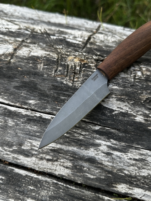 Овощной нож 95х18 рукоять кавказский орех